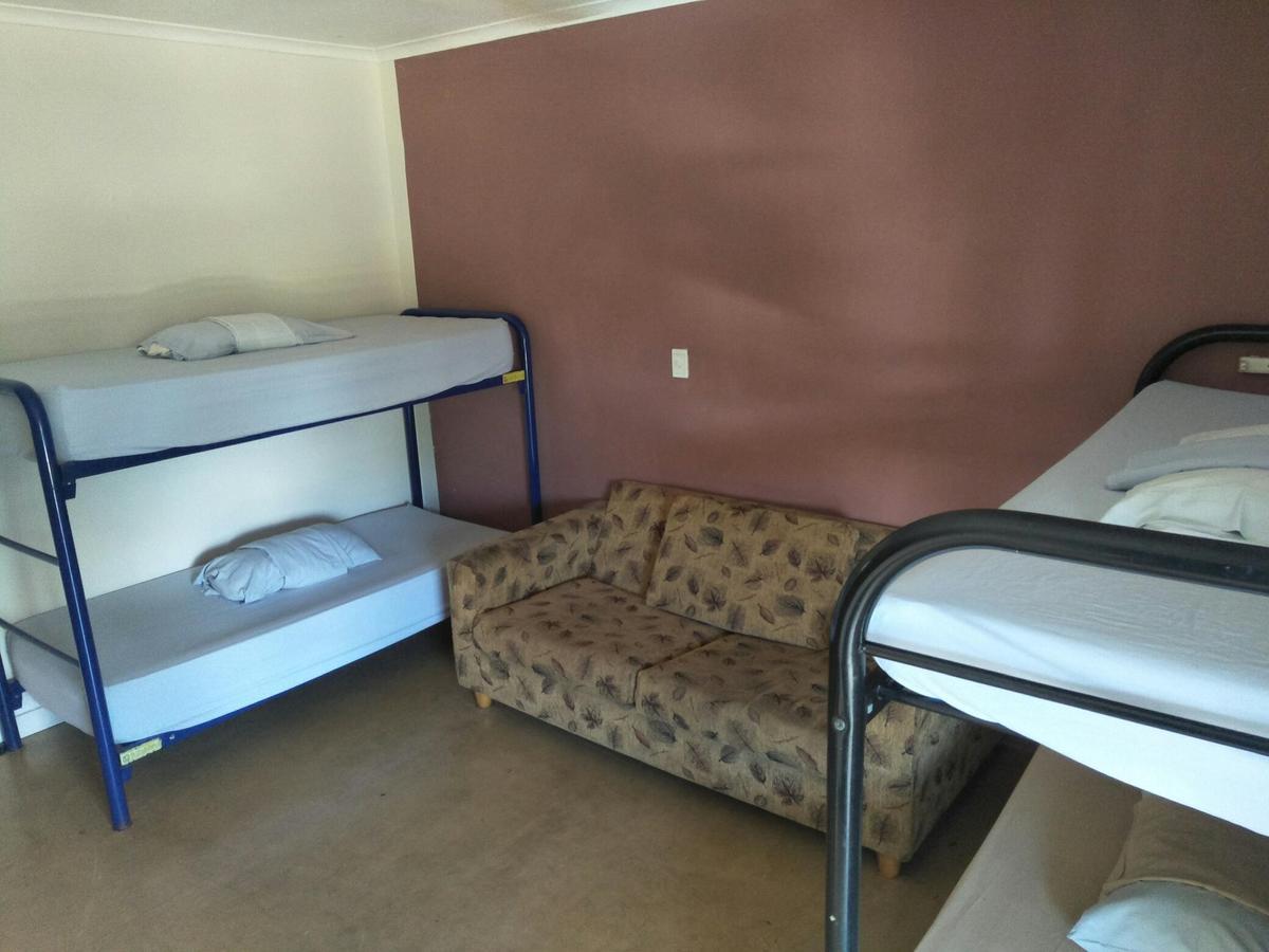הוסטל קתרין Palm Court Backpackers מראה חיצוני תמונה