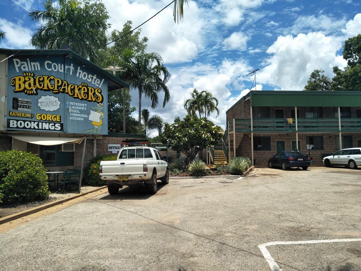 הוסטל קתרין Palm Court Backpackers מראה חיצוני תמונה