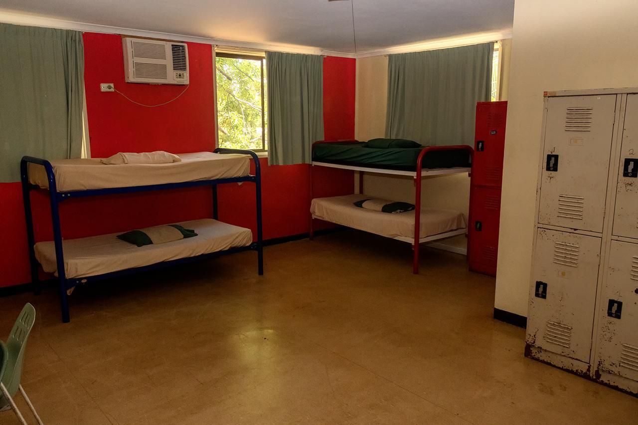 הוסטל קתרין Palm Court Backpackers מראה חיצוני תמונה