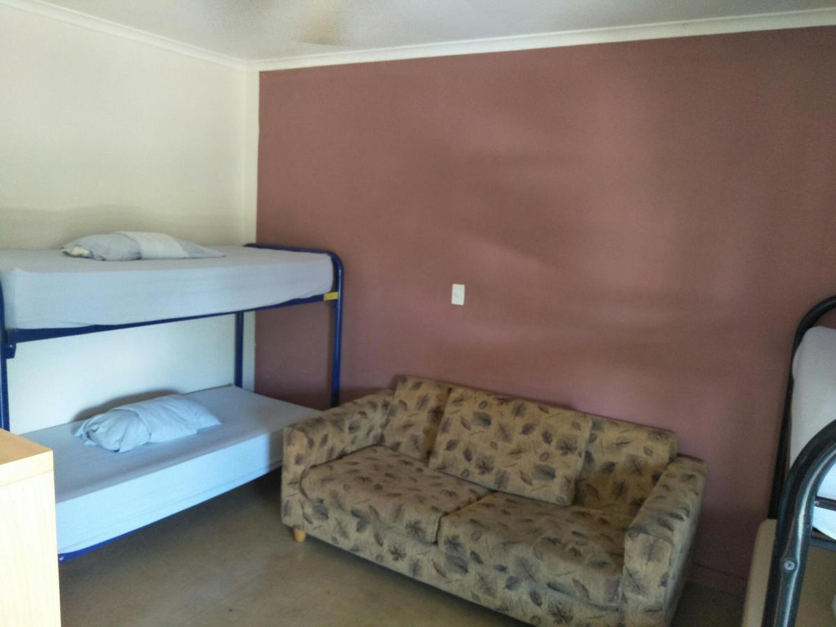 הוסטל קתרין Palm Court Backpackers מראה חיצוני תמונה